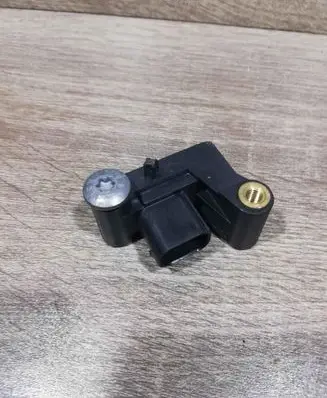BMW 5 E60 E61 Airbag deployment crash/impact sensor 6977398 65776977398 006333