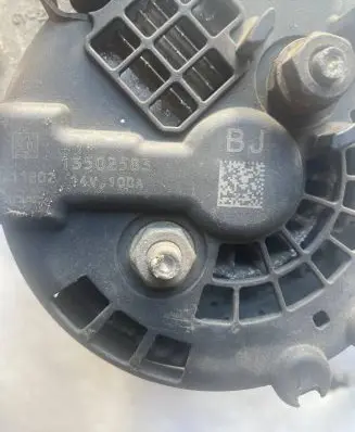 Opel Insignia A Generator/alternator 13502583