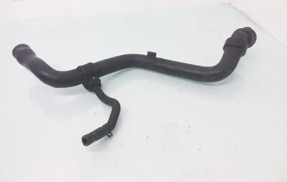 Audi A4 S4 B5 8D Engine coolant pipe/hose 4B0121101E