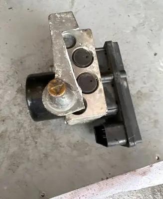 Mercedes-Benz C W203 ABS Pump A0365454032
