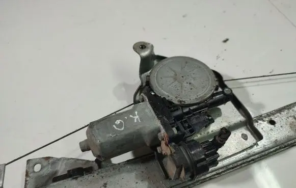 Mitsubishi Grandis Rear door window regulator motor 0620402210