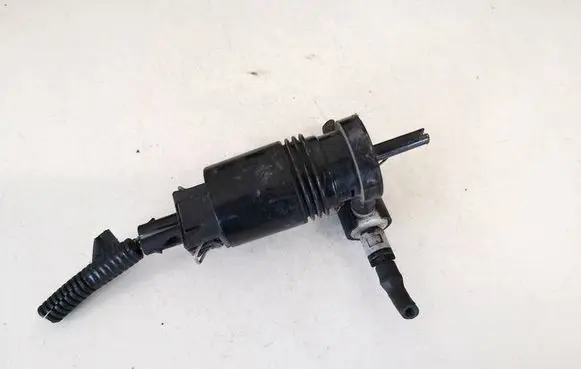 Nissan Note (E11) Windscreen/windshield washer pump 121221b