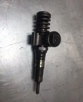 Audi A4 S4 B6 8E 8H Fuel injector 03G130073G