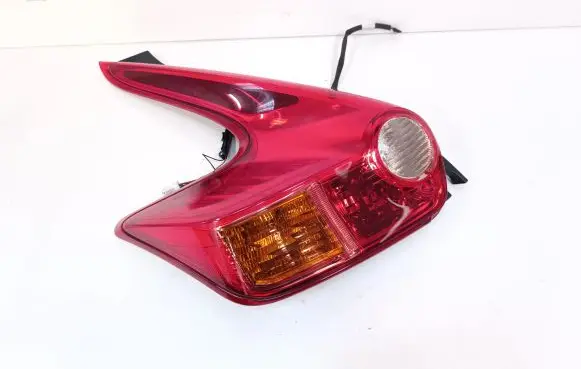Nissan Juke I F15 Rear/tail lights