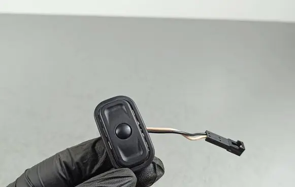 Steering wheel buttons/switches