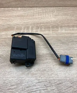 Renault Megane I Air flap motor/actuator 16107210206 9279A