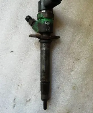 Volvo XC90 Fuel injector 0445110078