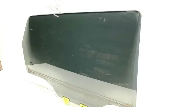 Nissan Qashqai Rear door window glass 43R006723