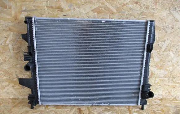 Ford Focus Coolant radiator F1F18005VE