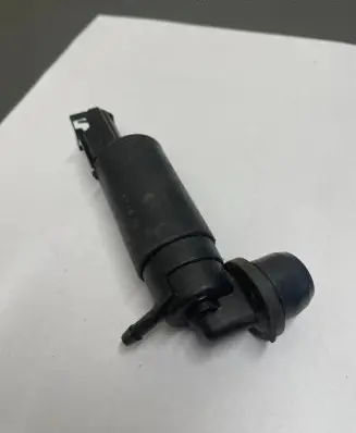 Toyota Avensis T270 Headlight washer pump 170498