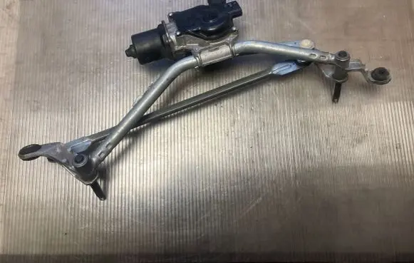 Renault Captur Front wiper linkage and motor 288005947R