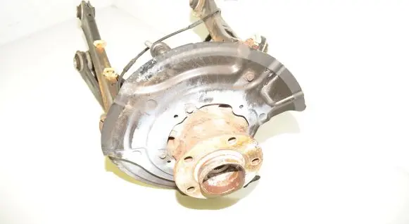 BMW X4 F26 Rear wheel hub 6797570 33406797570 6786978