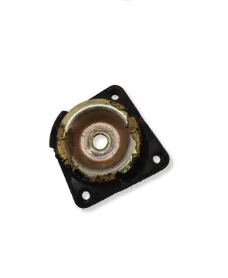 Volvo V70 Front shock absorber mounting bracket 
