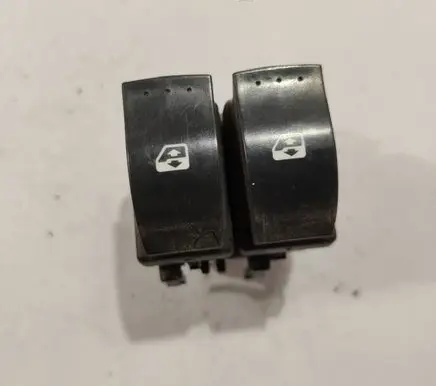 Renault Scenic II - Grand scenic II Electric window control switch 315040A