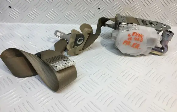 Lexus IS 220D-250-350 Front seatbelt 7M8750P