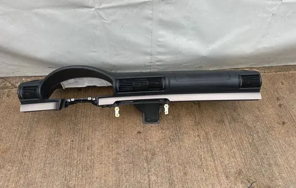 Audi A4 S4 B5 8D Dashboard 8D0857069