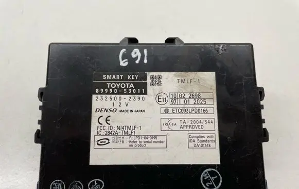 Lexus IS III XE30 Keyless (KESSY) go control unit/module 8999053011