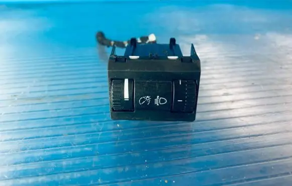 Skoda Octavia Mk2 (1Z) Headlight level height control switch 1Z0941333