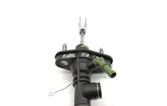 Toyota Auris 150 Clutch slave cylinder 3142002051