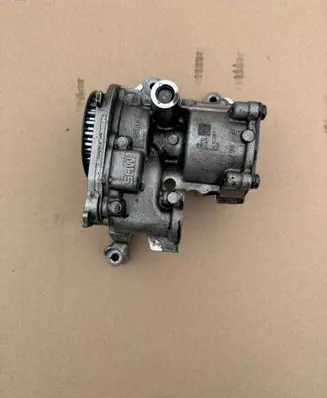 Volkswagen Multivan T6 Oil pump 04L145208P 04L145208