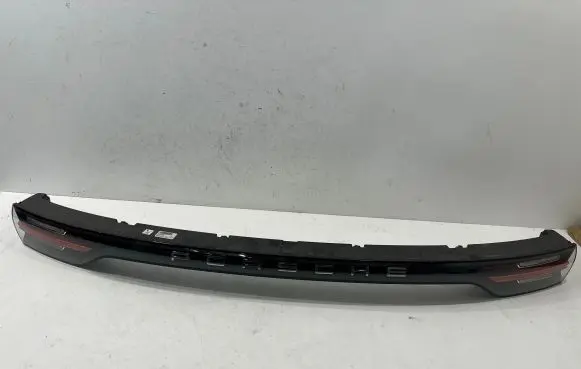 Porsche Cayenne (9Y0 9Y3) Tailgate rear/tail lights 9Y0945081Q 20640010