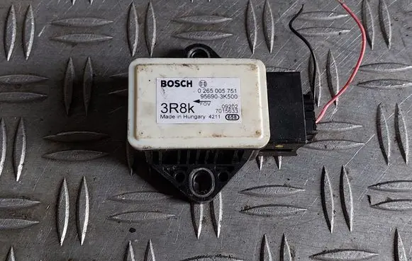 Hyundai i20 (PB PBT) ESP acceleration yaw rate sensor 0265005751