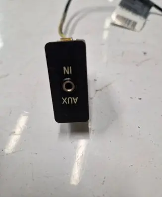 BMW 3 E90 E91 AUX in-socket connector 6930561