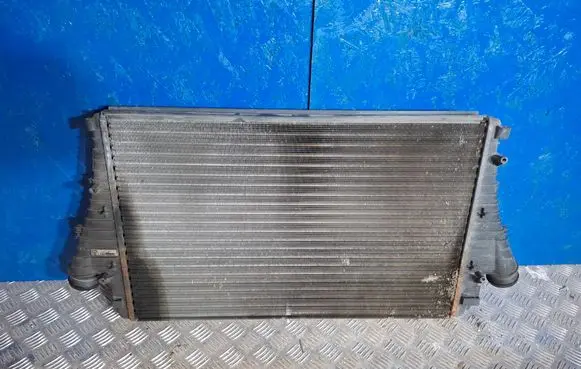 Opel Vectra C Intercooler radiator 13205149 876096T
