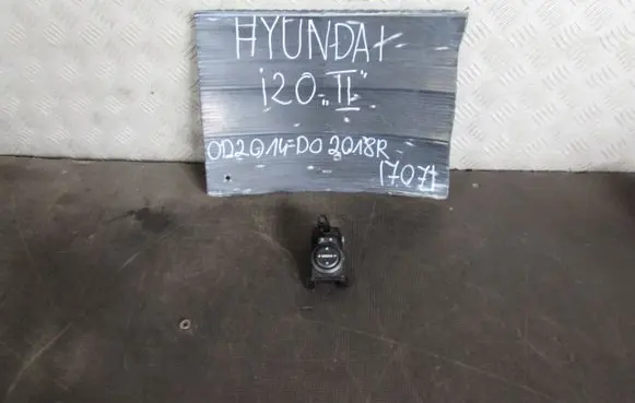 Hyundai i20 (PB PBT) Wing mirror switch 202008161