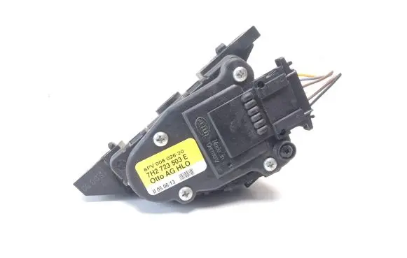 Volkswagen Transporter - Caravelle T5 Accelerator pedal position sensor 7H2723503E