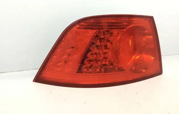 Volkswagen Phaeton Rear/tail lights 333121L 333155L