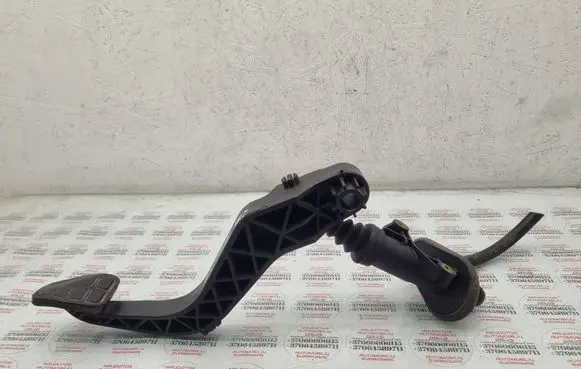Volkswagen Sharan Clutch master cylinder 7M1721321
