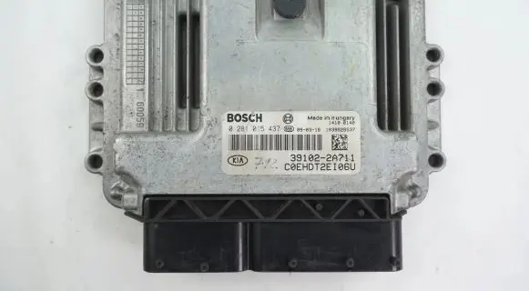 KIA Ceed Engine control unit/module 391022A711 0281015437
