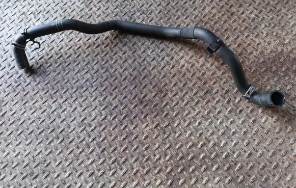 Ford Focus Engine coolant pipe/hose 8V618286KE