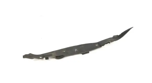 Fender trim (molding)