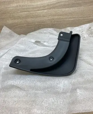 KIA Carens II Rear mudguard 868421D000