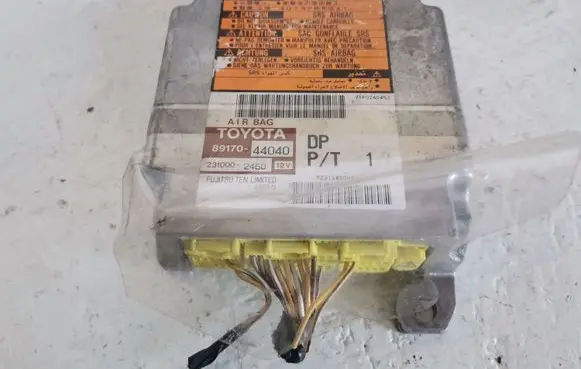 Toyota Avensis Verso Airbag control unit/module 8917044040
