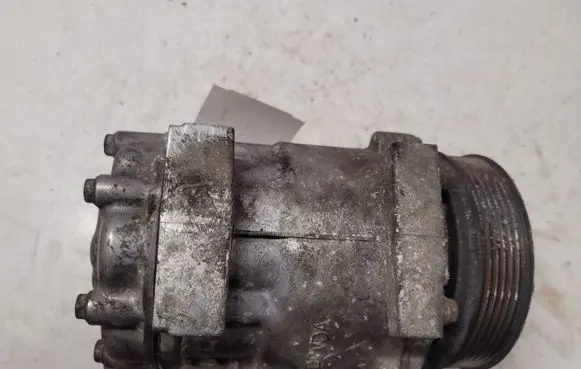 Ford Focus C-MAX Air conditioning (A/C) compressor (pump) 3M5H19D629SA 5353108424
