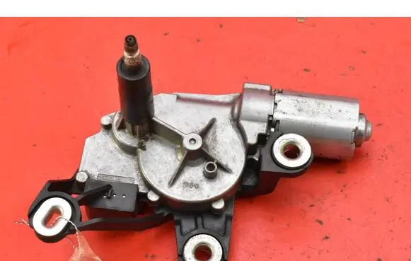 Volkswagen Touran I Rear window wiper motor 1T0955711D