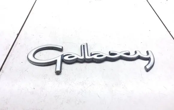 Manufacturer badge logo/emblem