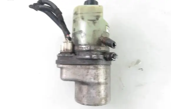 Ford Focus C-MAX Power steering pump 4M513K514B