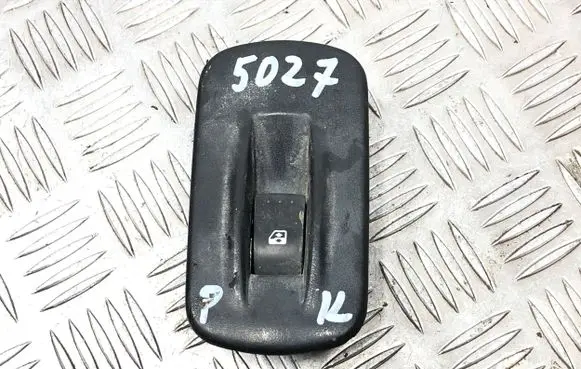 Nissan Primastar Electric window control switch 8200011870 91165802