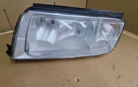 Skoda Fabia Mk1 (6Y) Headlight/headlamp