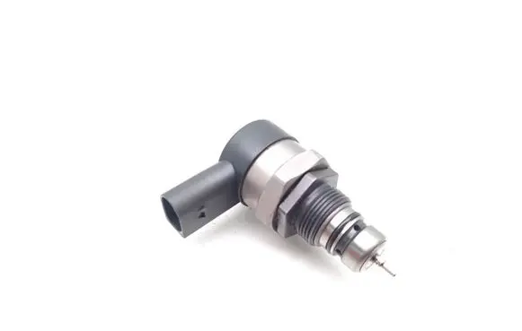 BMW 3 E90 E91 Fuel pressure regulator 0281002870 14241191