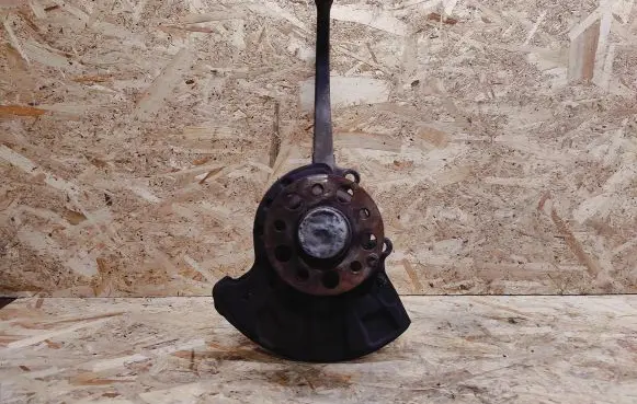 Mercedes-Benz S W220 Front wheel hub spindle knuckle