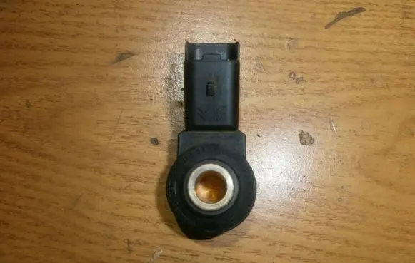 Detonation knock sensor