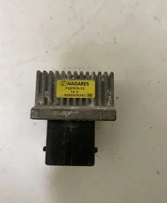 Renault Megane III Glow plug pre-heat relay 82000859243