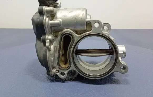 Volkswagen Arteon Throttle body valve 05L128063E