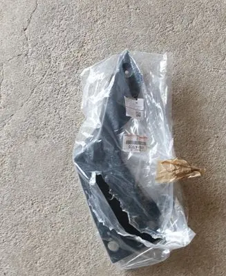 Toyota Prius (XW30) Rear bumper lower part trim 7608847020