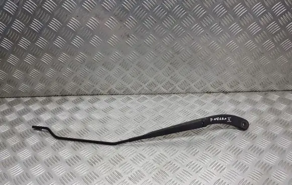 Renault Megane II Front wiper blade arm 8200036912